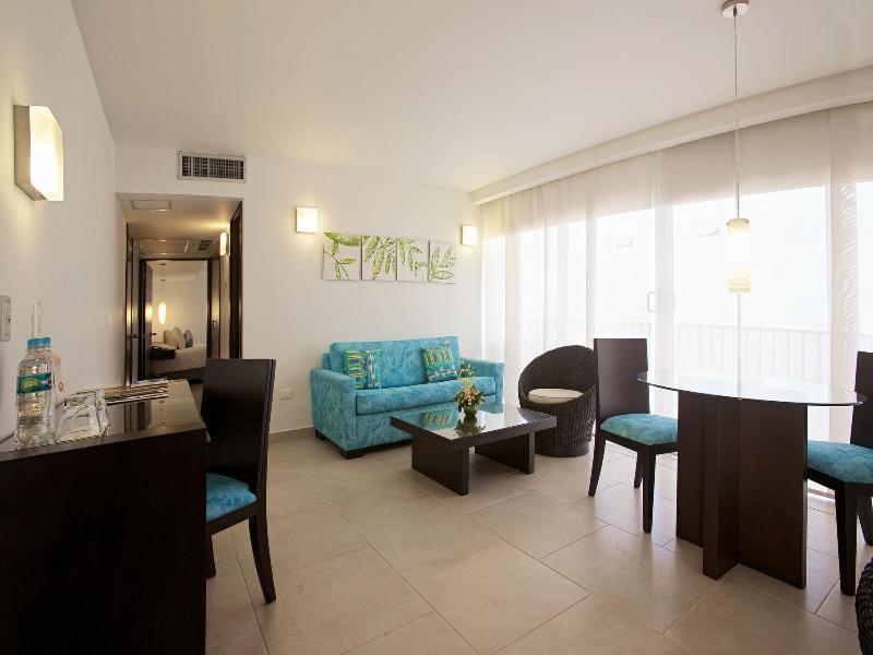 Hotel Capilla Del Mar Cartagena Ruang foto Living room